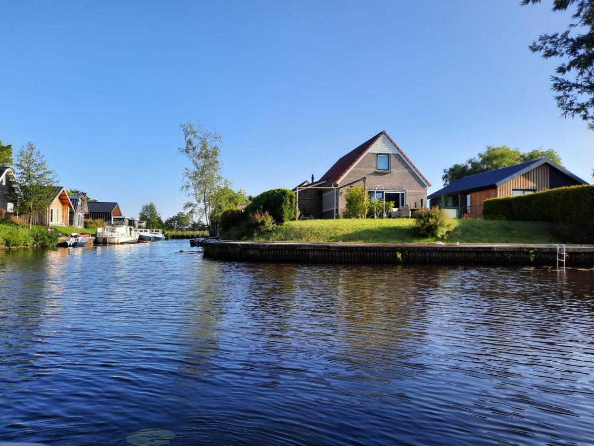 Waterhuis Friesland Oudwoude ภายนอก รูปภาพ