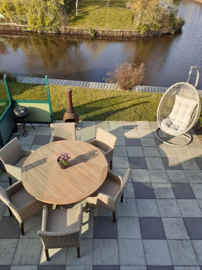 Waterhuis Friesland Oudwoude ภายนอก รูปภาพ