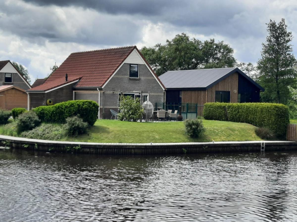 Waterhuis Friesland Oudwoude ภายนอก รูปภาพ