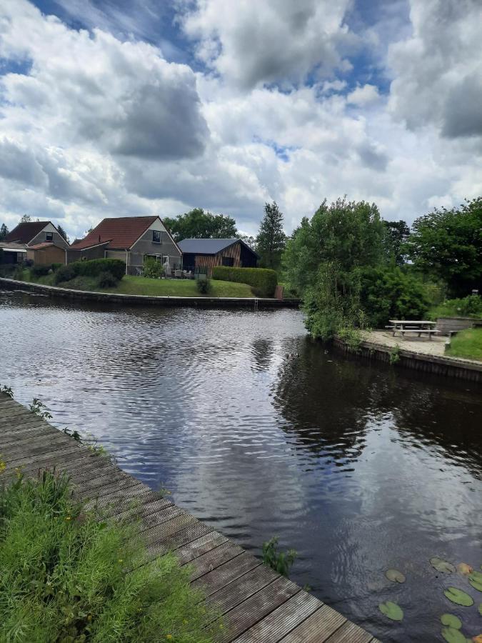 Waterhuis Friesland Oudwoude ภายนอก รูปภาพ