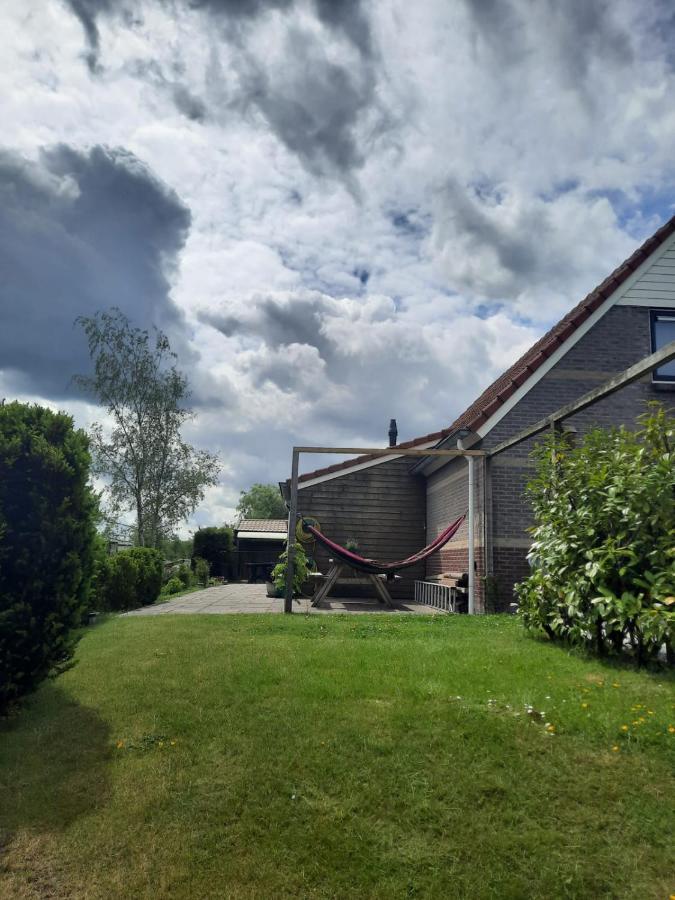 Waterhuis Friesland Oudwoude ภายนอก รูปภาพ